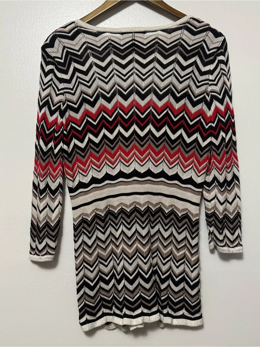 White House Black Market Novelty Stitch Chevron Knit Cardigan Women’s Large